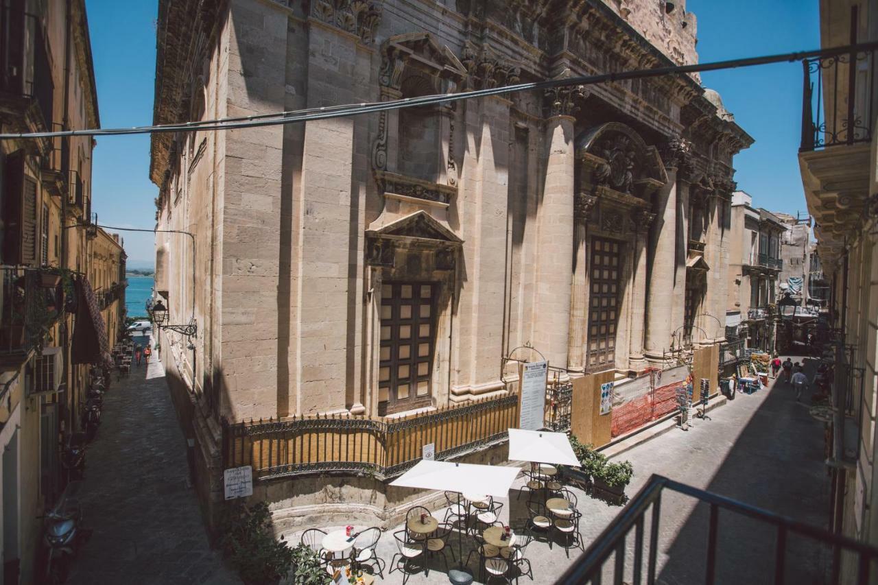 Suites Of The Royal Council Сиракуза Екстериор снимка